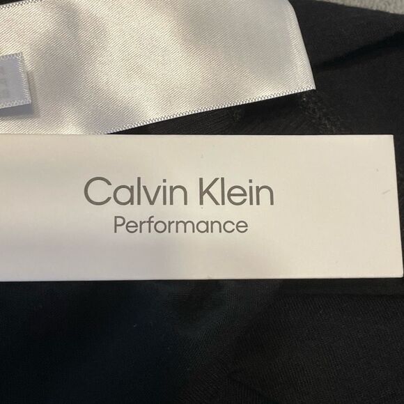 Calvin Klein Performance Graphic Tee Tank Top Black White Cropped Crewneck S - Picture 10 of 11